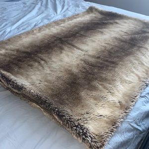 Faux fur throw